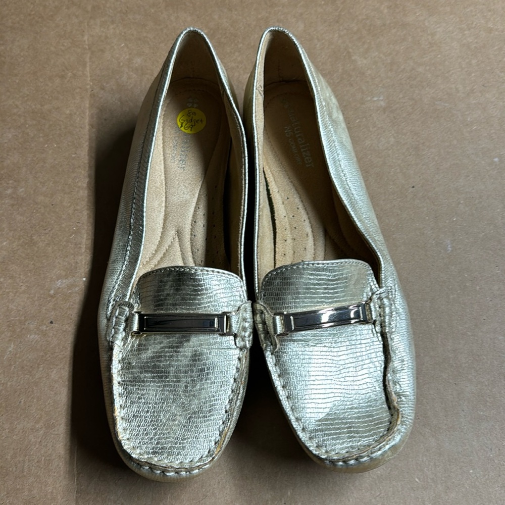 Women’s size 8 naturalizer